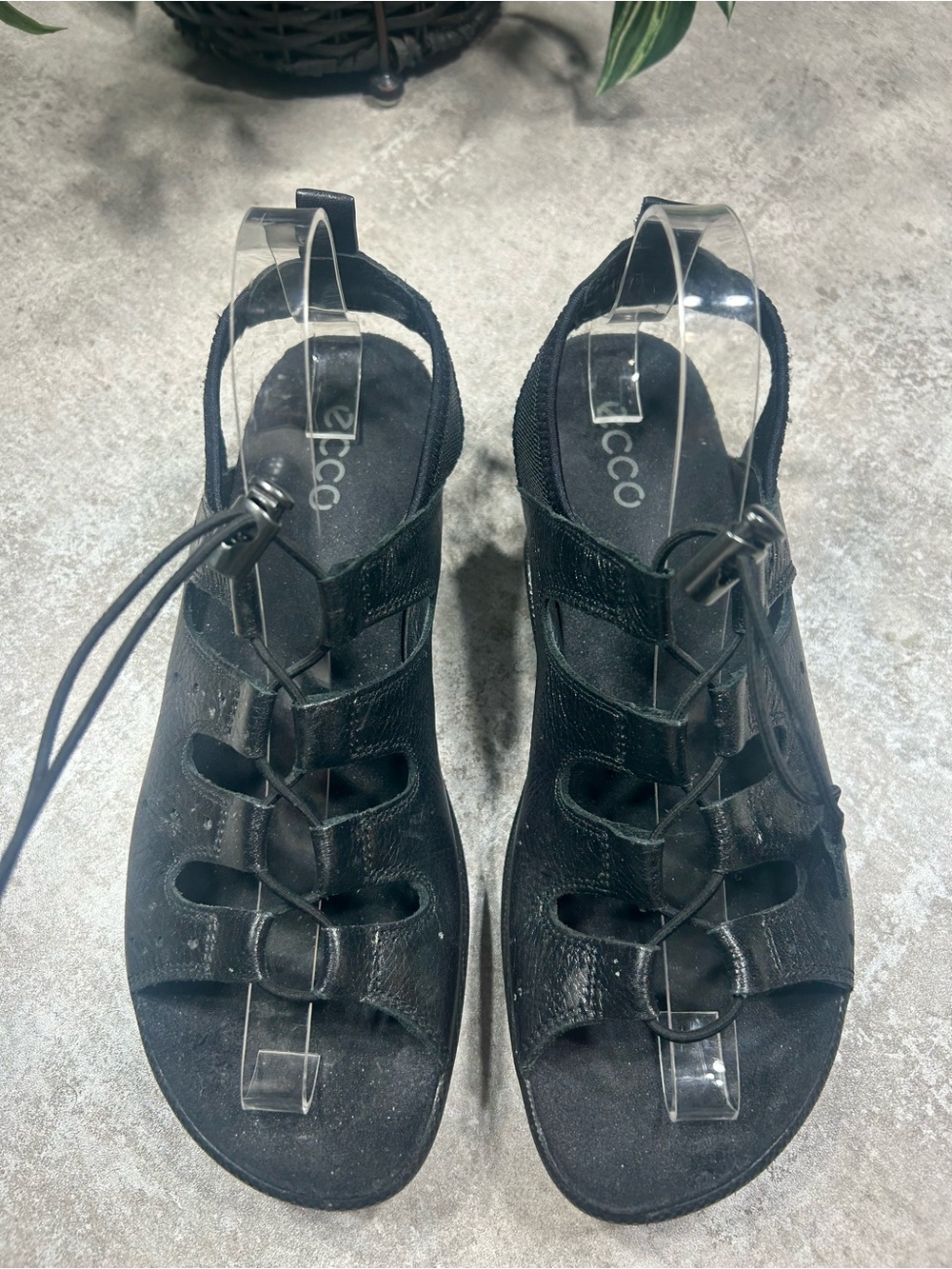 Ecco Black Women's Size 8 Comfort Sandals with Elastic Toggle - Picture 3 of 12